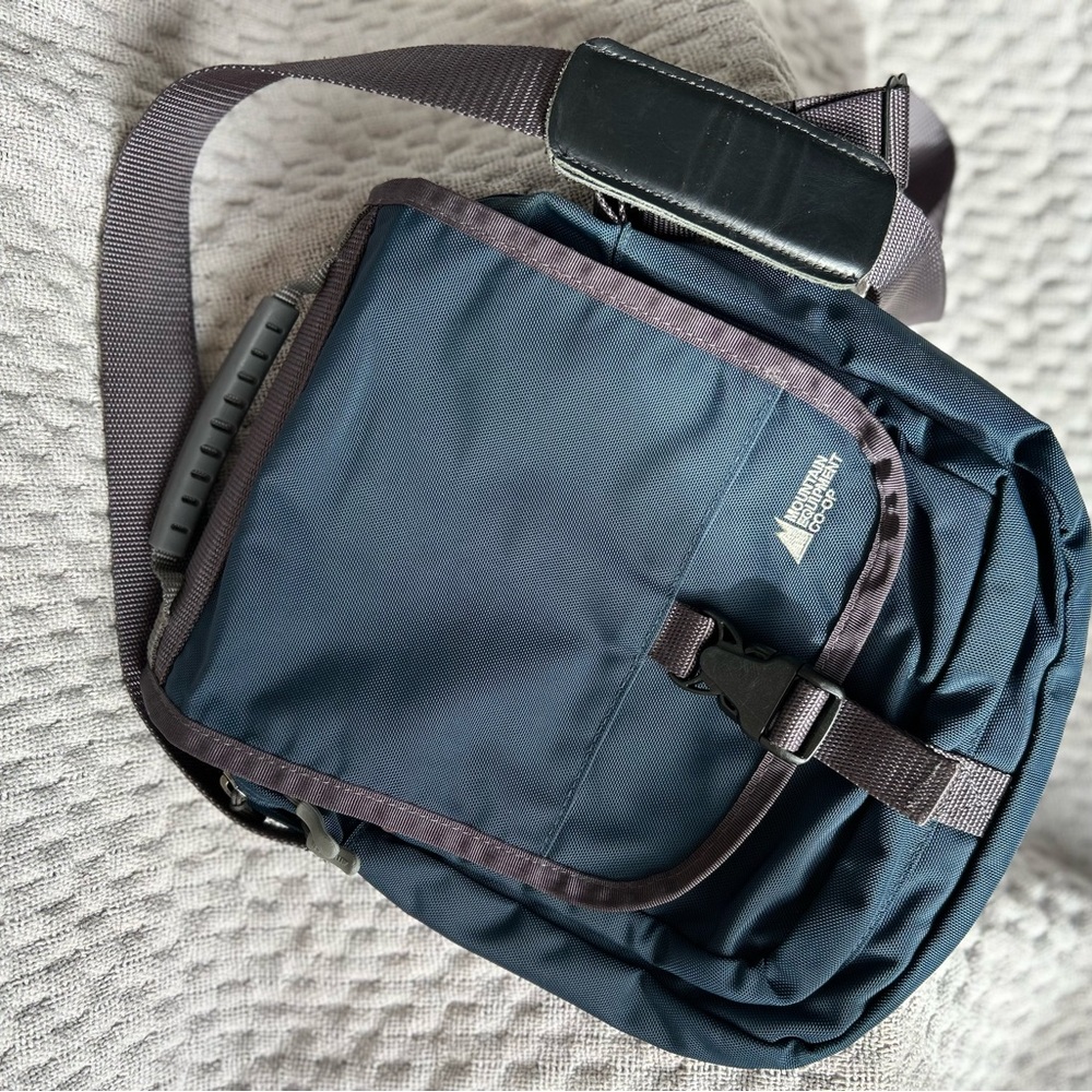 Blue and Gray Messenger Bag with Adjustable Strap and Multiple Compartments